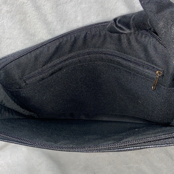 Liz Claiborne 10"x 8.5" Padded Tablet Sleeve. Liz Claiborne Padded Tablet Case. - Picture 11 of 15